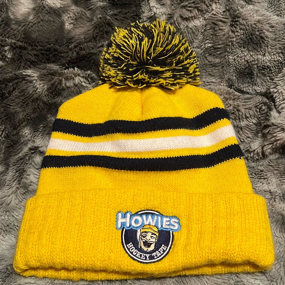 Vintage men’s Howies Hockey Tape toque